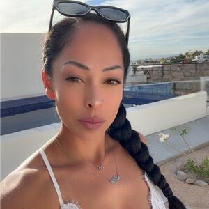 Meet your Posher, Monika